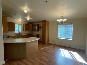 291 Las Tablas Rd in Templeton, CA - Building Photo - Building Photo