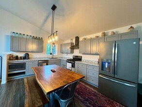 36440 Bradford Rd in Sterling, AK - Building Photo - Building Photo