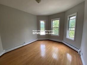 139 Bowdoin St, Unit #1 in Boston, MA - Foto de edificio - Building Photo