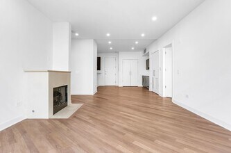 914 W Hubbard St in Chicago, IL - Building Photo - Building Photo
