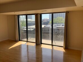 4848 N Sheridan Rd-Unit -505 in Chicago, IL - Building Photo - Building Photo