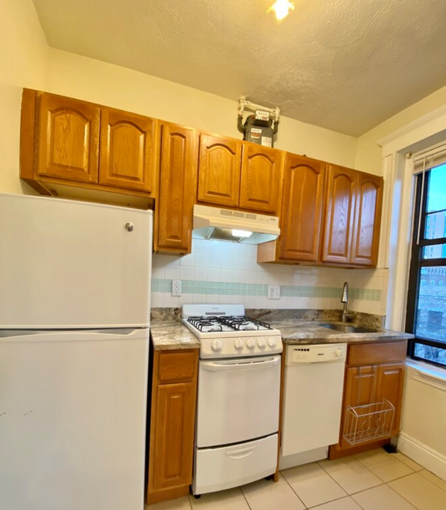 74 Saint Stephen St, Unit 25 in Boston, MA - Building Photo