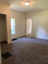 822 Foote St in Jackson, MI - Building Photo - Building Photo