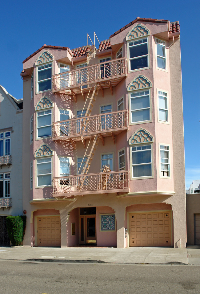 2130 Beach St in San Francisco, CA - Building Photo - Building Photo