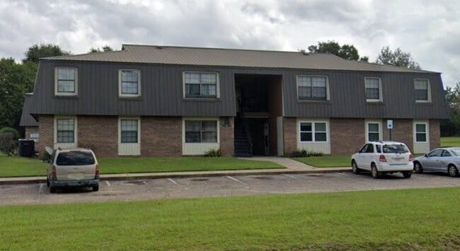 626 N State Hwy 103 in Slocomb, AL - Foto de edificio - Building Photo