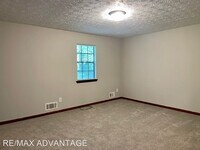 977 Leeward Ln photo'