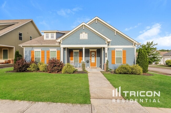 135 Colonial Ct