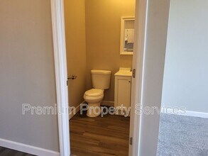 2208 8th St in Rockford, IL - Foto de edificio - Building Photo