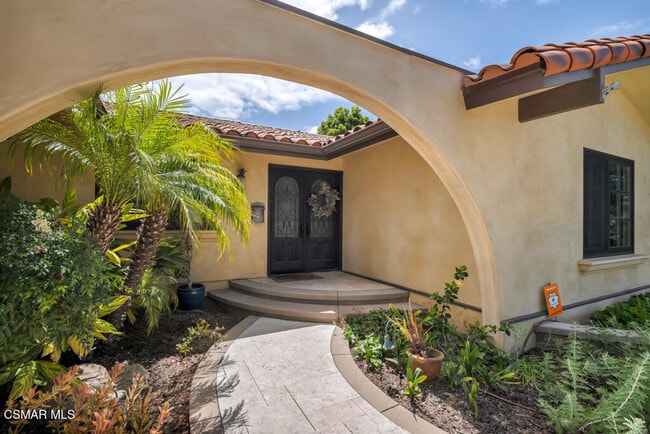 2076 Hillsbury Rd in Westlake Village, CA - Building Photo - Building Photo