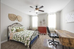 314 E 22nd St in Baltimore, MD - Building Photo