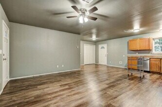 710 Johnson St in Meeker, OK - Building Photo - Building Photo