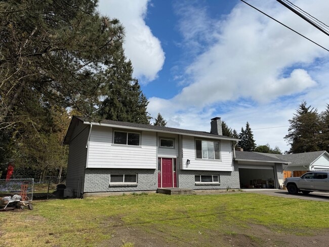 15300 NE 39th St in Vancouver, WA - Building Photo - Building Photo