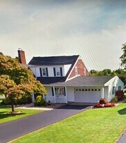 1706 Wood St in Latrobe, PA - Building Photo