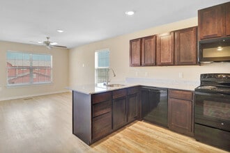 The Reserve at Chaffee Crossing Apartment ... in Fort Smith, AR - Building Photo - Building Photo