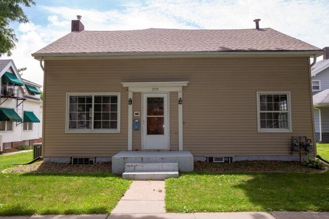 property at 207 Fairchild St