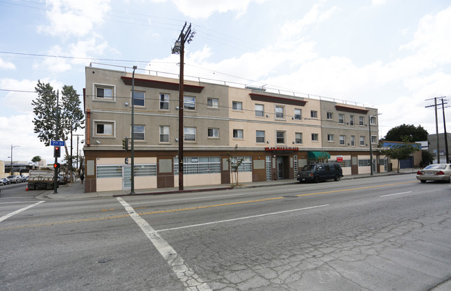 The New Terminal Hotel in Los Angeles, CA - Building Photo - Building Photo