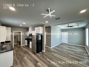 12606 N 33rd Ln, Unit 2 in Edinburg, TX - Foto de edificio - Building Photo