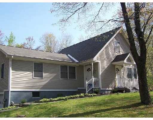 4 Langdon Ln in Walden, NY - Foto de edificio