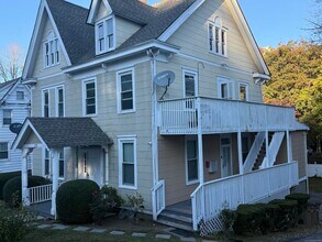 211 Knickerbocker Ave in Stamford, CT - Building Photo - Building Photo