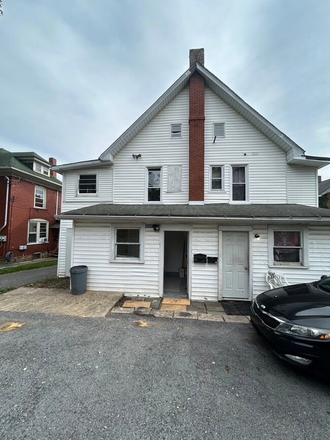 31 N Fairview St, Unit 31 N. Fairview St. in Lock Haven, PA - Building Photo - Building Photo