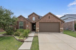 1733 Lark Ln in Argyle, TX - Building Photo