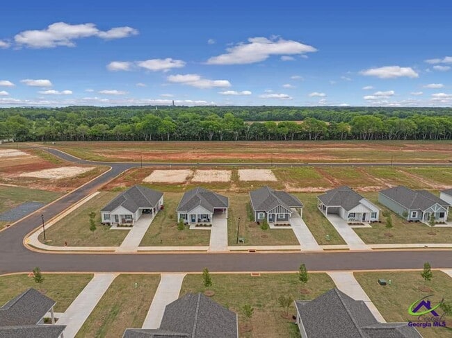 property at 402 Jewelle Rd