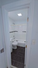 1305 NE 146th St, Unit 1305 in Miami, FL - Building Photo - Building Photo