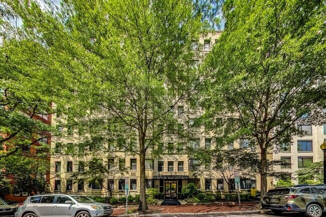 property at 1010 25th St NW