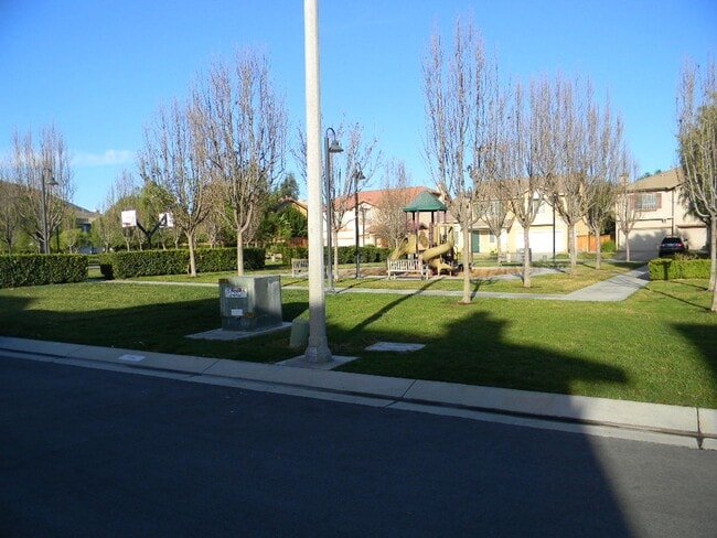11166 Pondfield Ct in Riverside, CA - Building Photo - Building Photo