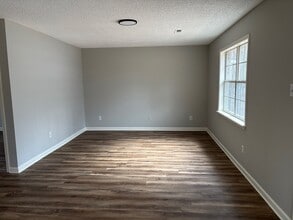 330 N Main St in Atoka, TN - Building Photo - Building Photo