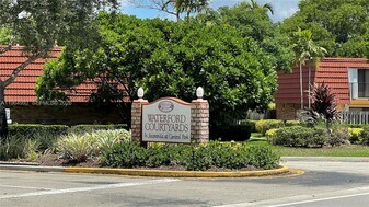 709 NW 98th Cir in Plantation, FL - Building Photo