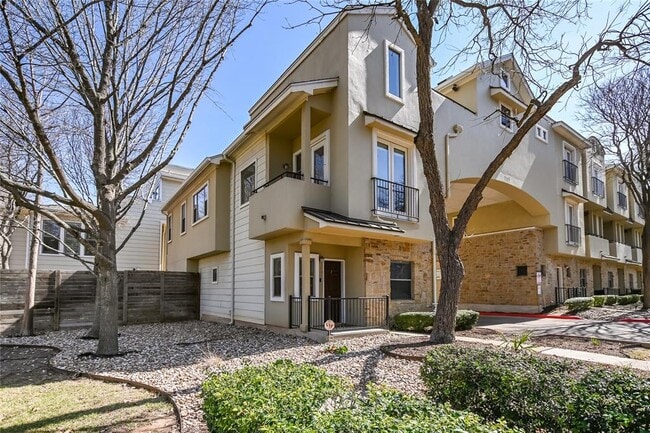 1115 Kinney Ave
