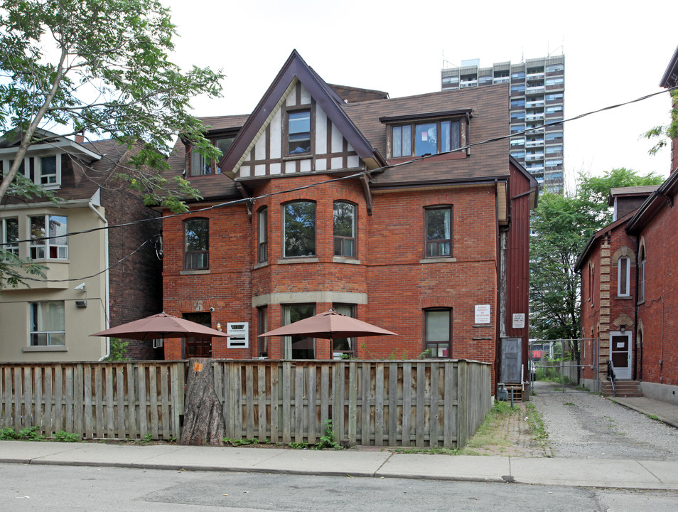 39 Pembroke St in Toronto, ON - Building Photo