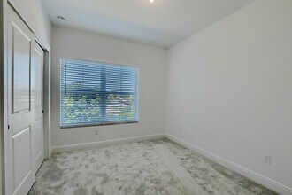 542 Sanderling Cir in Deerfield Beach, FL - Building Photo - Building Photo