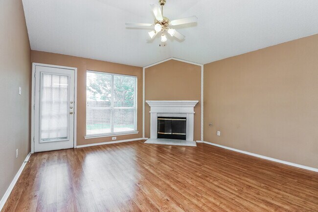 2525 Concina Way in Fort Worth, TX - Building Photo - Building Photo