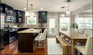 3275 Red Oak Trl in Medina, MN - Building Photo - Building Photo