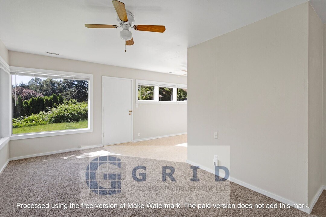 2804 NE 89th Ave in Portland, OR - Building Photo