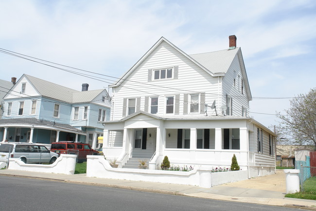 185 Garfield Ave in Long Branch, NJ - Foto de edificio - Building Photo