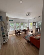 3346 N Central Park Ave, Unit 2S in Chicago, IL - Building Photo - Building Photo