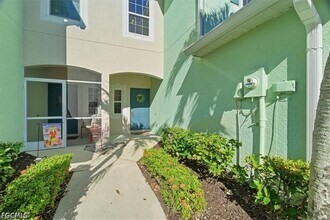 3630 Pine Oak Cir in Ft. Myers, FL - Building Photo - Building Photo
