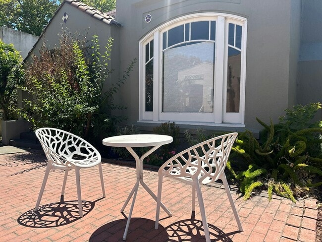 property at 2418 Marti Rae Ct