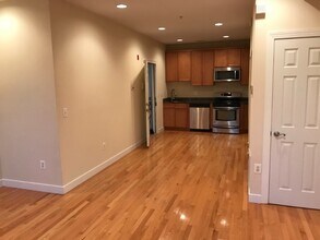 3227 11th St NW-Unit -3C in Washington, DC - Building Photo - Building Photo
