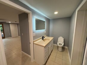161 Old Castle Point Rd, Unit 161-2 in Wappingers Falls, NY - Building Photo - Building Photo