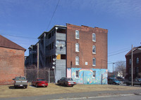 127-129 Clemente St in Holyoke, MA - Building Photo - Building Photo