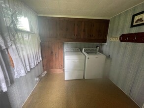 1043 NY-216 in Poughquag, NY - Building Photo - Building Photo