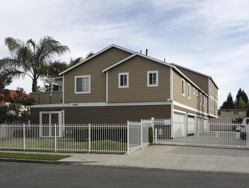 5762 Kingman Ave in Buena Park, CA - Foto de edificio