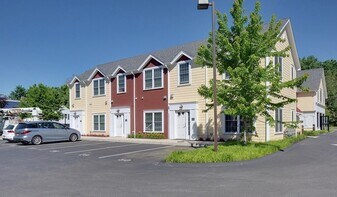 54 Loomis St in Bedford, MA - Building Photo