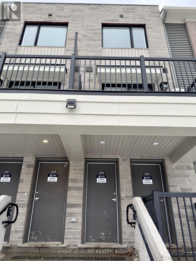 1221 Creekway Private in Ottawa, ON - Building Photo - Building Photo