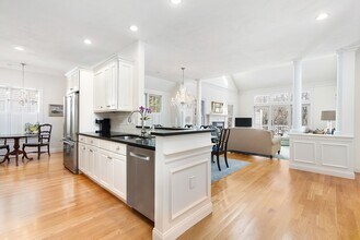 239 Washington St in Norwell, MA - Building Photo - Building Photo