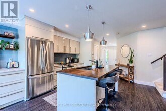 109 Maplewood Dr in Essa, ON - Building Photo - Building Photo